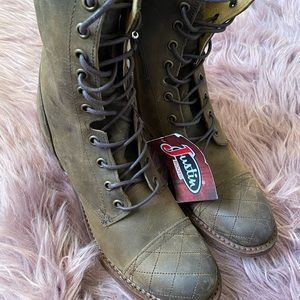 Justin Boots. Size 8